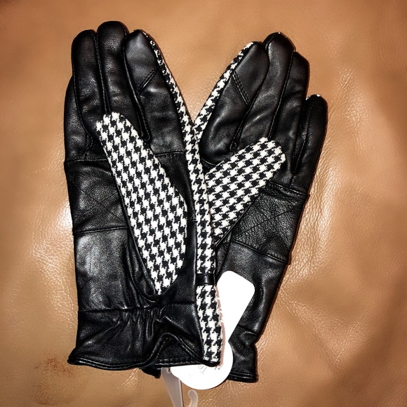 LTech Touchscreen Gloves - Picture 3 of 3